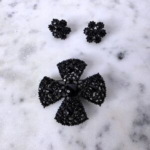 Weiss Vtg Black Maltese Cross Brooch Clip On Earrings Set Japanned Metal Goth
